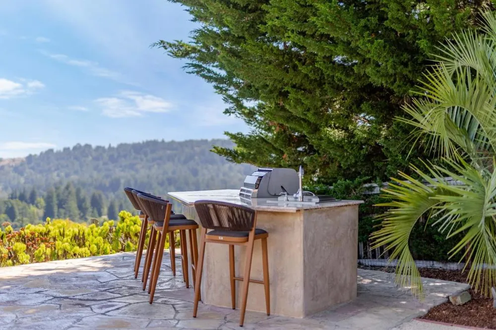 16 Kite Hill Road Santa Cruz, CA 95060