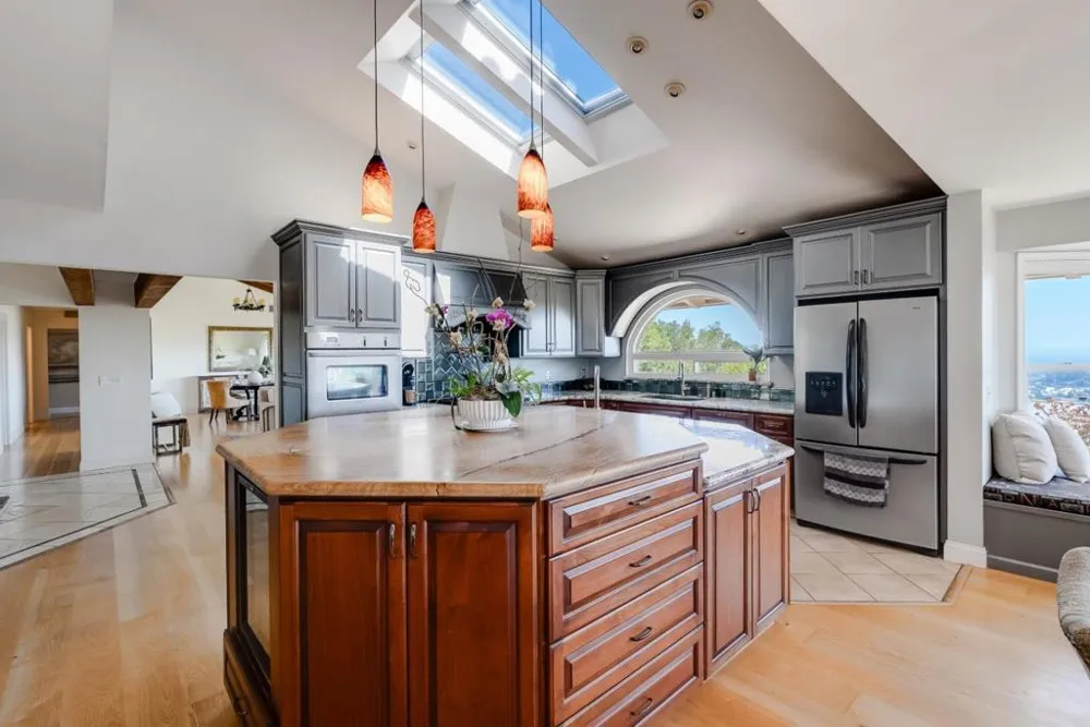 16 Kite Hill Road Santa Cruz, CA 95060