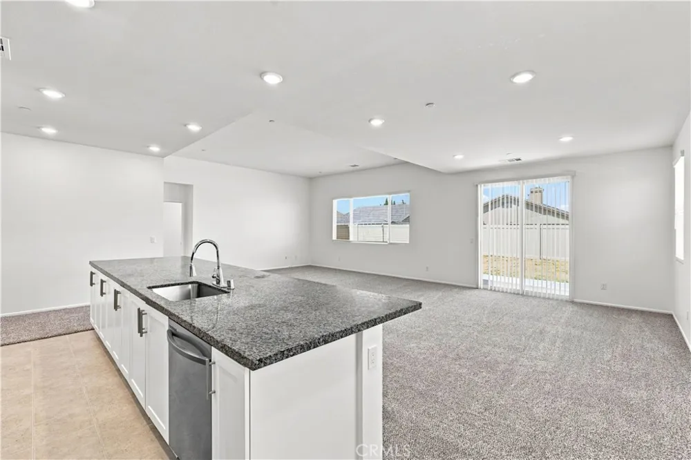 11824 Bobcat Hills Lane Victorville, CA 92392