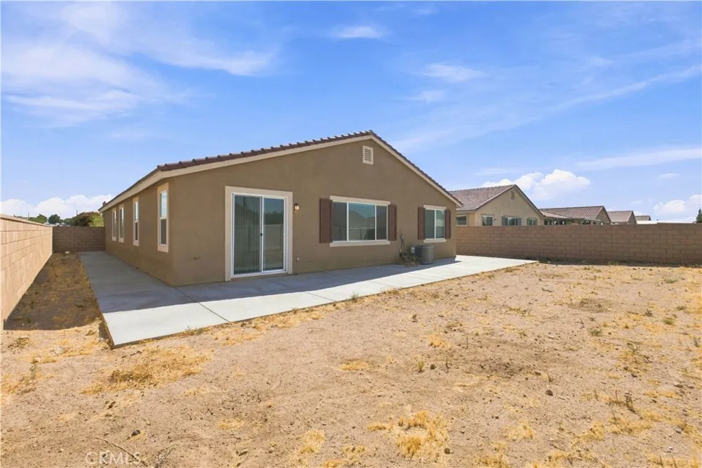 11824 Bobcat Hills Lane Victorville, CA 92392