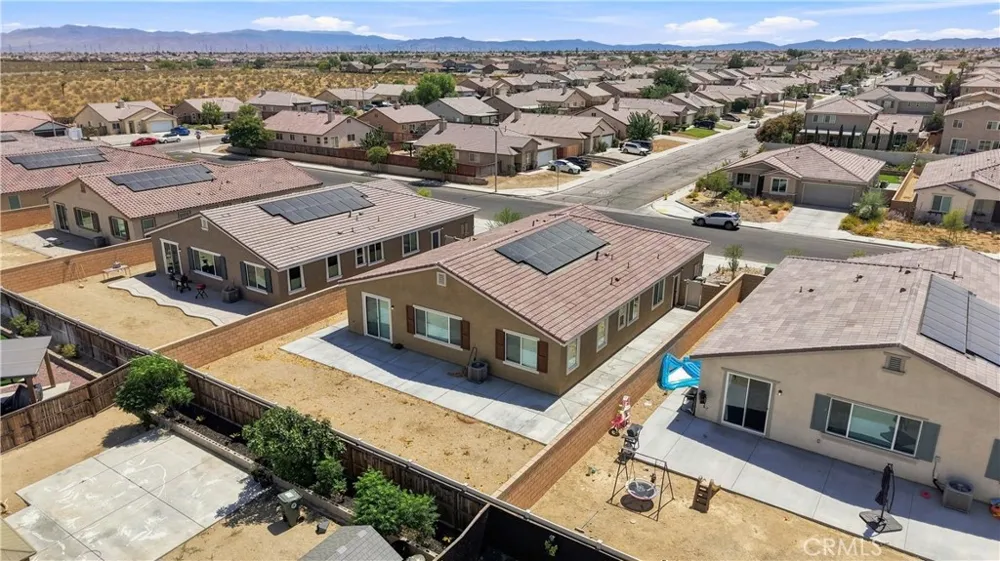 11824 Bobcat Hills Lane Victorville, CA 92392