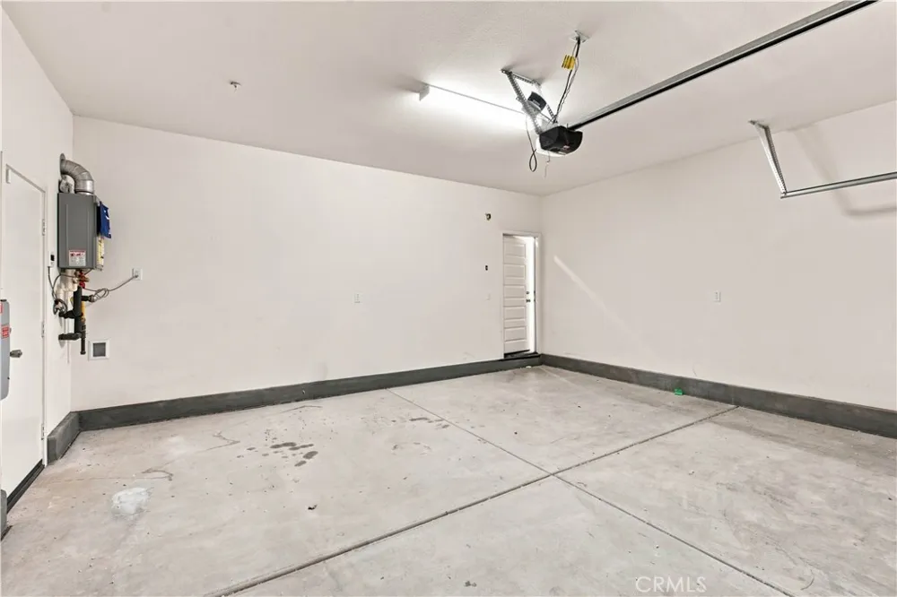 11824 Bobcat Hills Lane Victorville, CA 92392