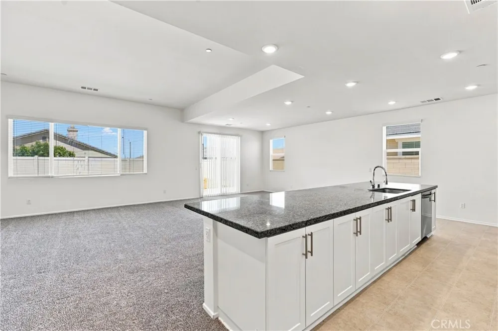 11824 Bobcat Hills Lane Victorville, CA 92392