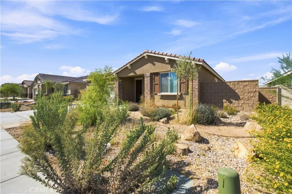 11824 Bobcat Hills Lane Victorville, CA 92392