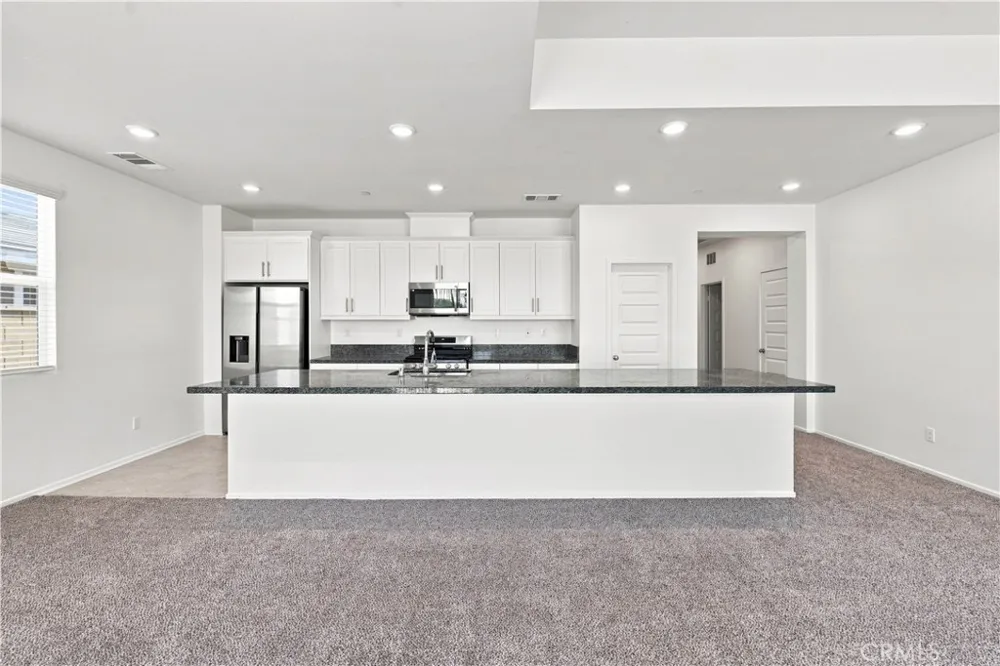 11824 Bobcat Hills Lane Victorville, CA 92392