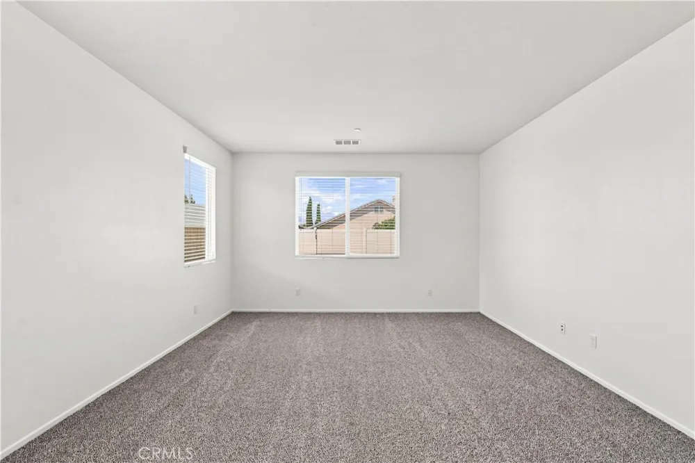 11824 Bobcat Hills Lane Victorville, CA 92392