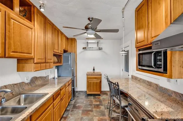 425 Edie Lane Westcliffe, CO 81252