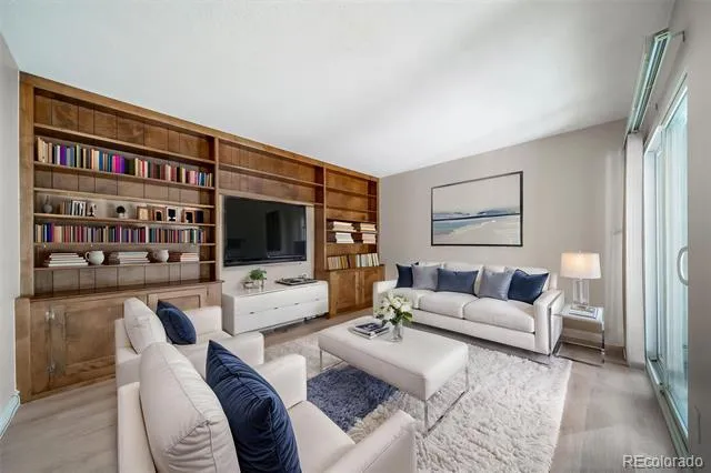 3082 S Wheeling Way #205 Aurora, CO 80014
