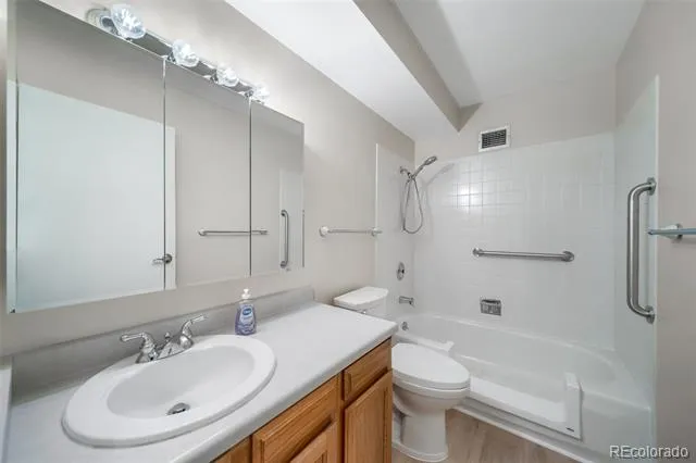 3082 S Wheeling Way #205 Aurora, CO 80014