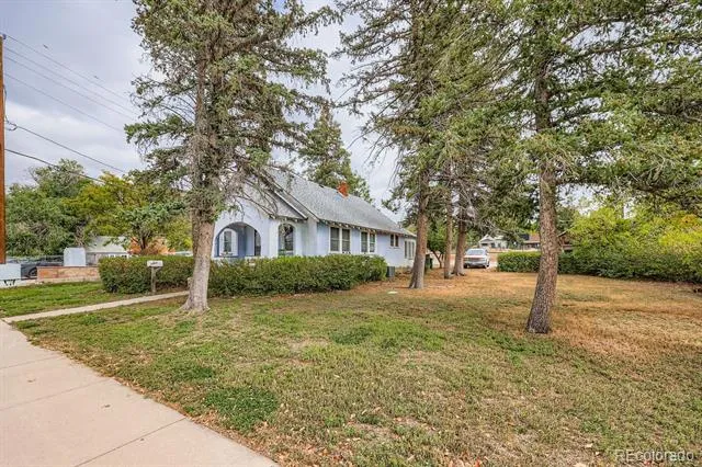 422 Perry Street Castle Rock, CO 80104