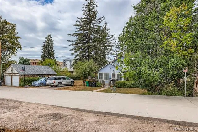 422 Perry Street Castle Rock, CO 80104