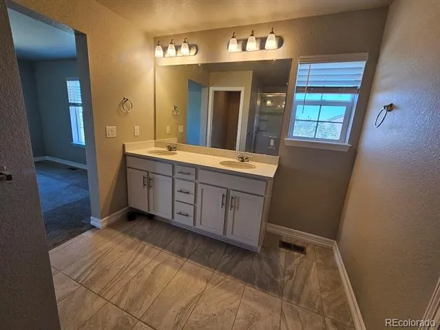 7244 S Scottsburg Way Aurora, CO 80016