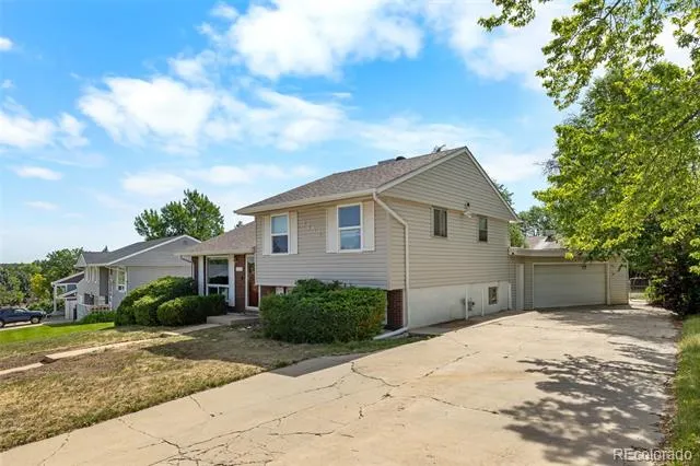 7752 Saulsbury Street Arvada, CO 80003