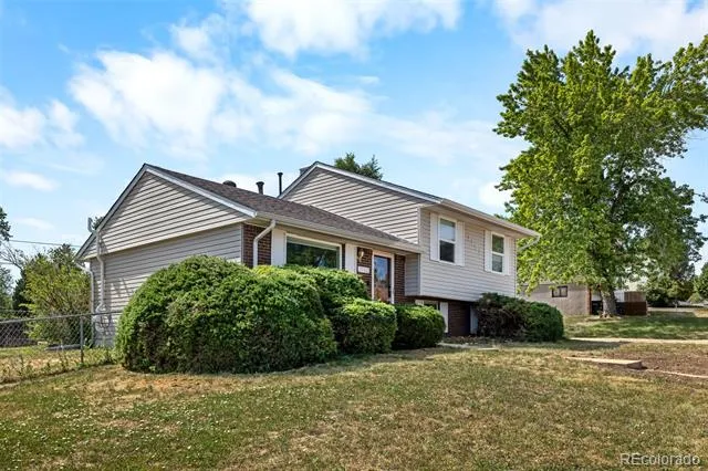 7752 Saulsbury Street Arvada, CO 80003