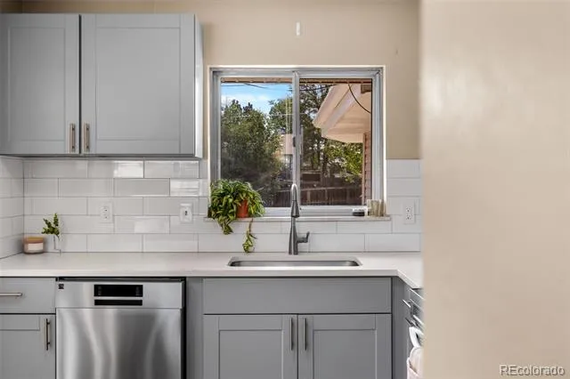 7752 Saulsbury Street Arvada, CO 80003