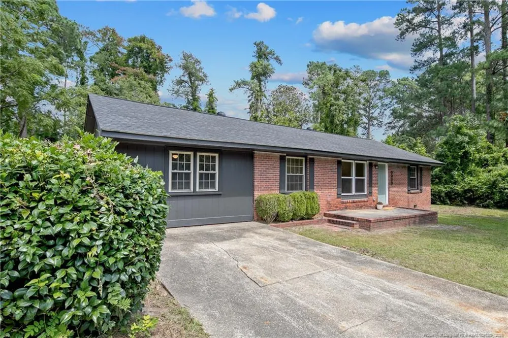 2423 George Owen Road Fayetteville, NC 28306