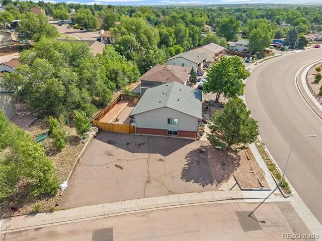 915 Hathaway Drive Colorado Springs, CO 80915