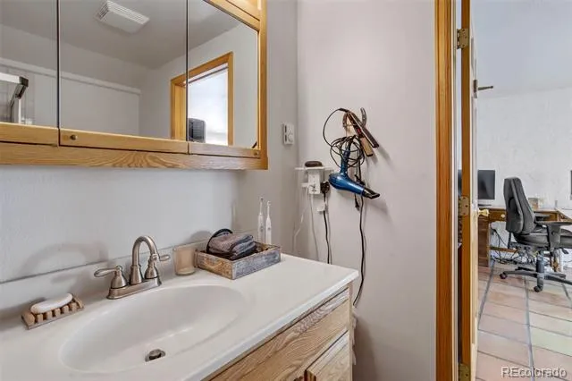 201 Terry Lane Guffey, CO 80820
