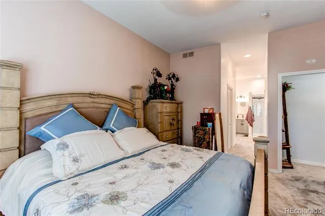 6084 W Utah Lane Denver, CO 80232