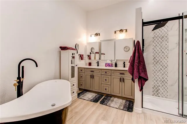 6084 W Utah Lane Denver, CO 80232