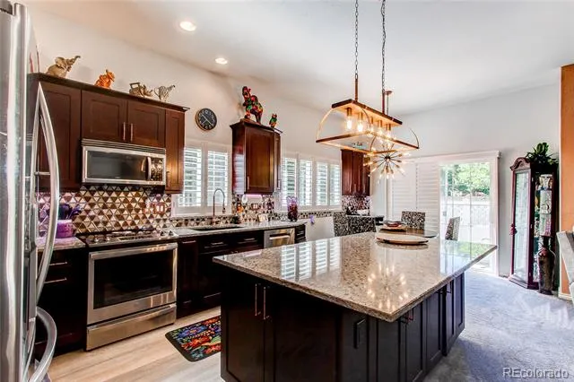 6084 W Utah Lane Denver, CO 80232