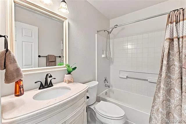 4702 Nelson Drive Broomfield, CO 80023
