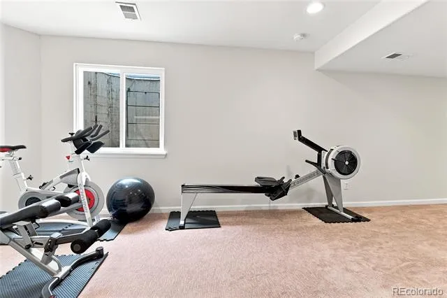 4702 Nelson Drive Broomfield, CO 80023