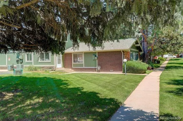 1204 S Uvalda Street Aurora, CO 80012