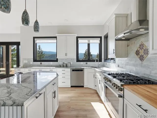 7260 S Frog Hollow Lane Evergreen, CO 80439