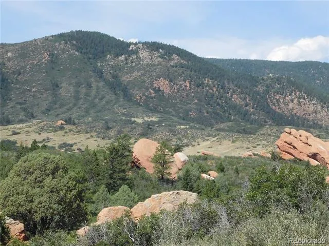 5967 Country Club Drive Larkspur, CO 80118