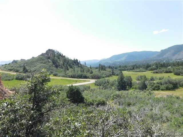 5967 Country Club Drive Larkspur, CO 80118