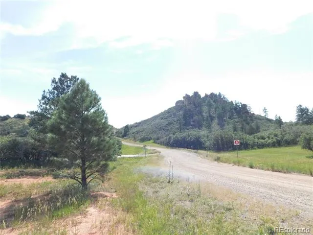 5967 Country Club Drive Larkspur, CO 80118