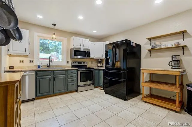 1011 W South Avenue Woodland Park, CO 80863