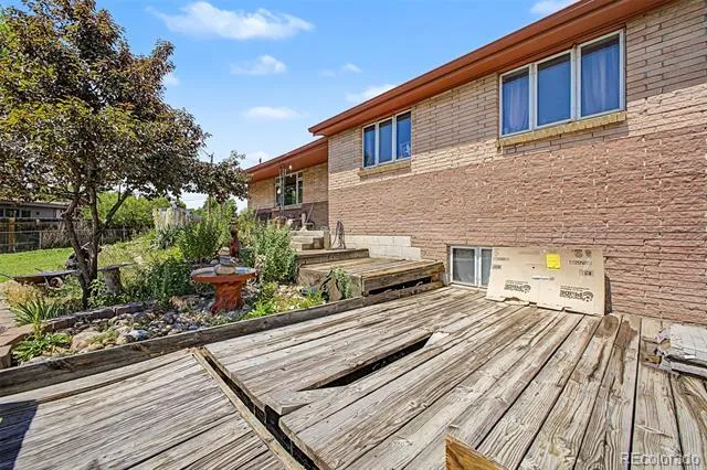 5870 Nelson Court Arvada, CO 80004