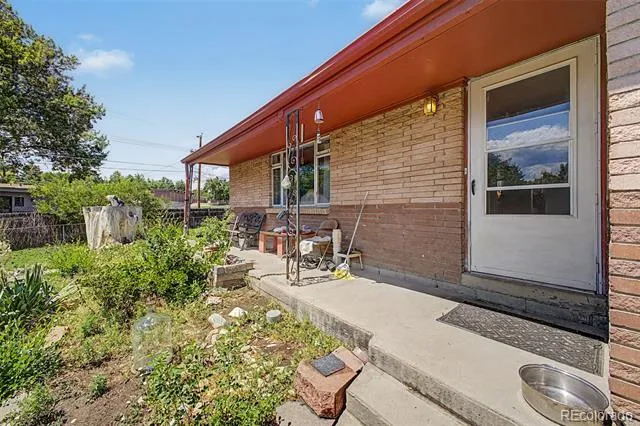 5870 Nelson Court Arvada, CO 80004