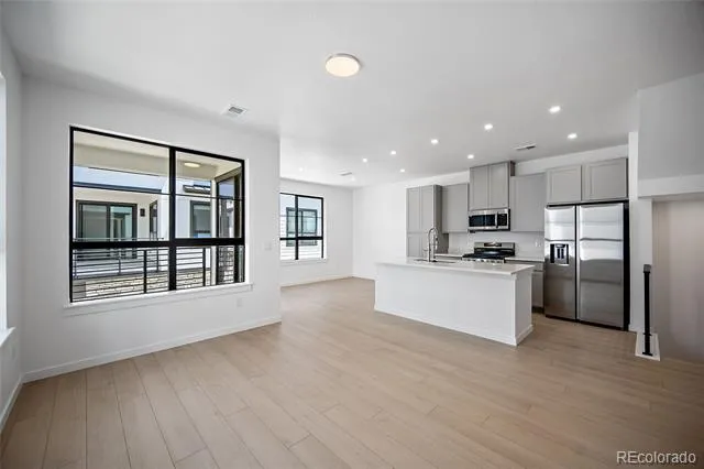 2062 S Holly Street #2 Denver, CO 80222