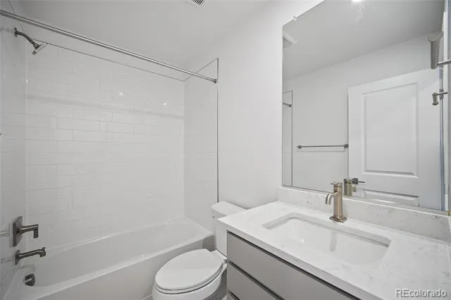 2062 S Holly Street #2 Denver, CO 80222