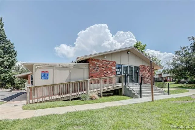 3935 S Boston Denver, CO 80237