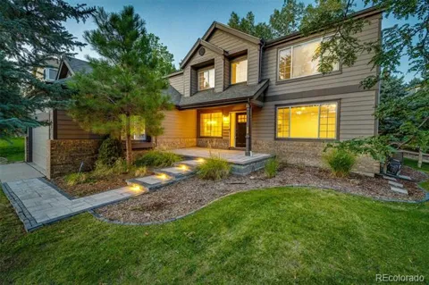 7305 Meadow View