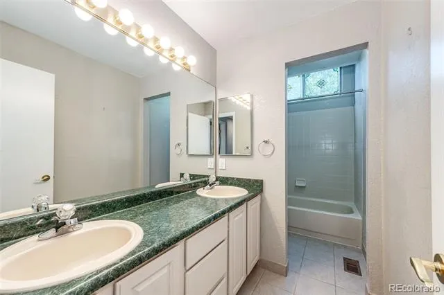 7305 Meadow View Parker, CO 80134
