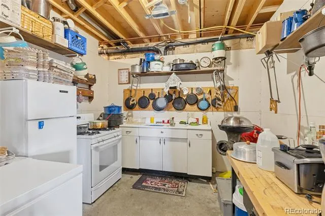 76 No Place Road Hartsel, CO 80449