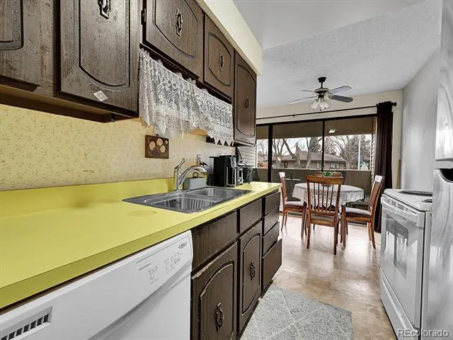 3646 S Granby Way #6 Aurora, CO 80014