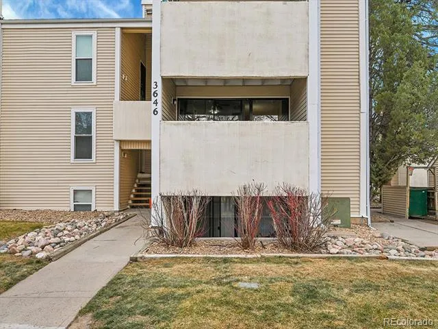 3646 S Granby Way #6 Aurora, CO 80014