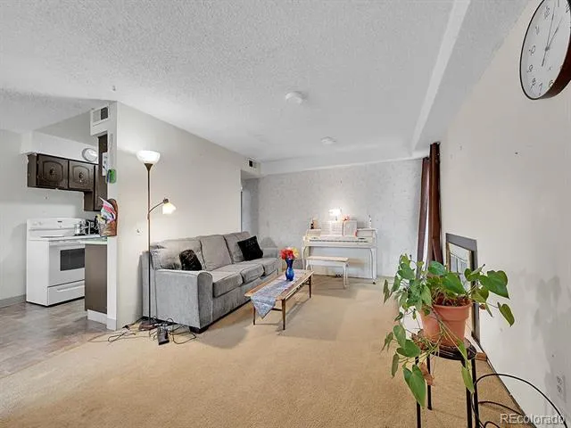 3646 S Granby Way #6 Aurora, CO 80014