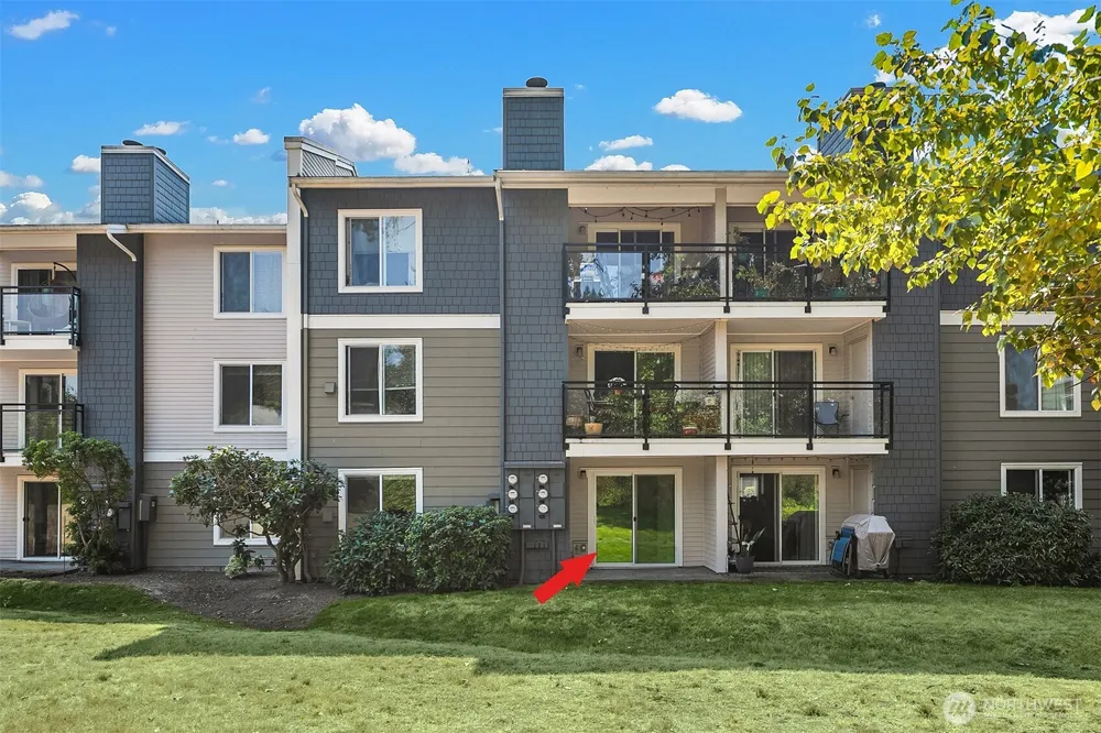 10838 E Riverside Drive #C102 Bothell, WA 98011