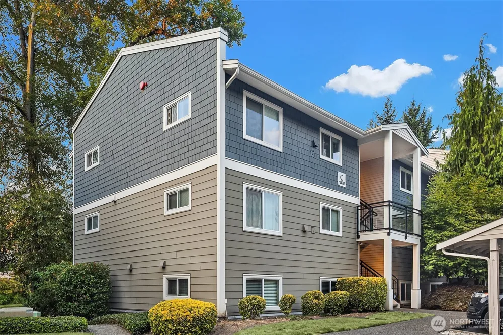 10838 E Riverside Drive #C102 Bothell, WA 98011