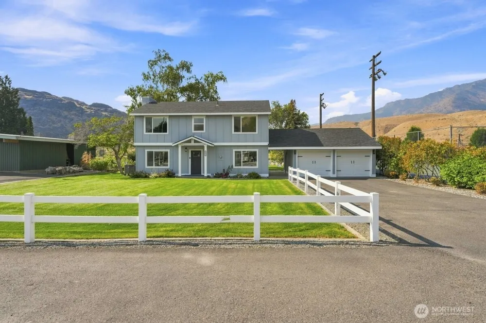 663 Riverside Drive Pateros, WA 98846