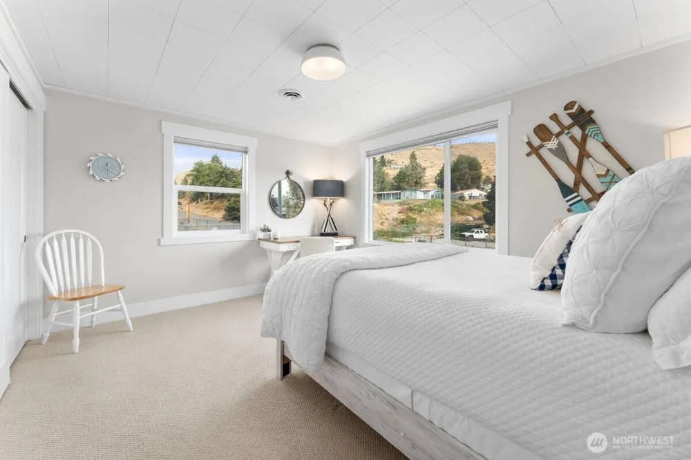 663 Riverside Drive Pateros, WA 98846