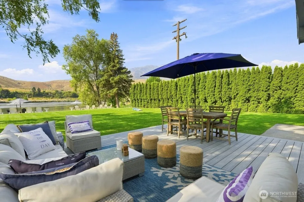 663 Riverside Drive Pateros, WA 98846