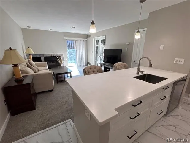 2575 S Syracuse Way #J102 Denver, CO 80231